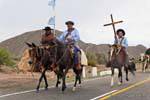 Ruta 40 nach Chilecito, Jumper Prozession, Argentinien.