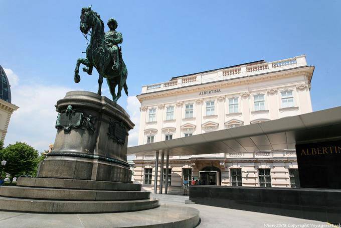 Albertina, Erzherzog Albrecht Reiterstandbild - Wien - Österreich