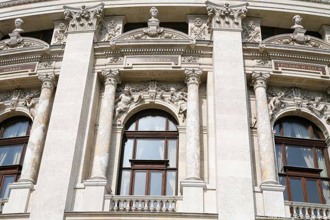 Burgtheater, Parzer Fenster - Wien - Österreich