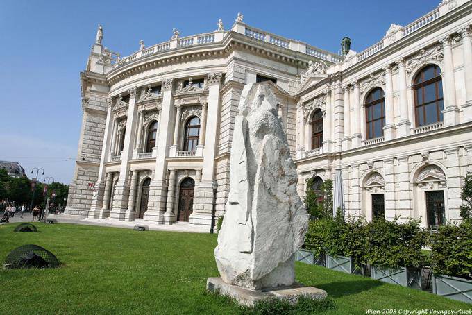 Burgtheater, Skulptur - Wien - Österreich