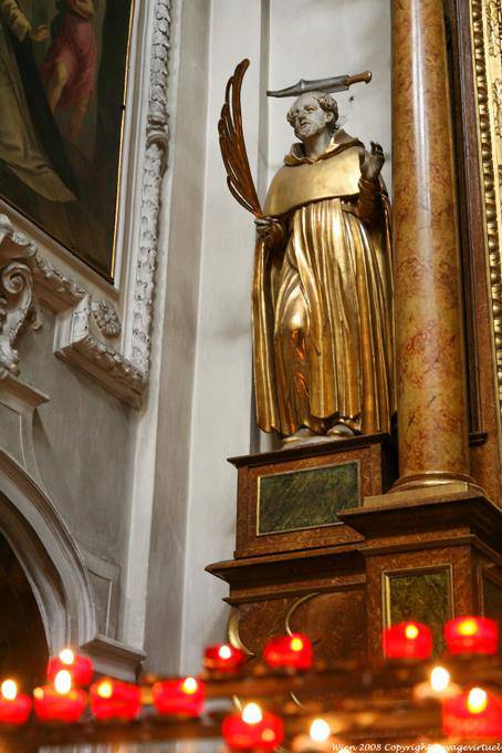 Dominikanermönch Statue mit einem Messer in den Kopf - Wien - Österreich