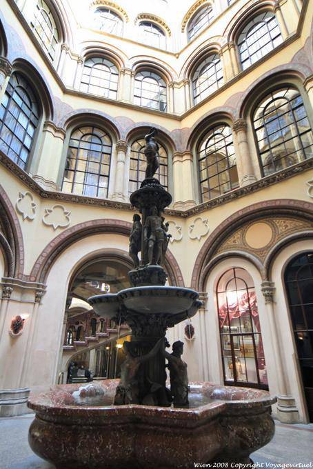 Freyung Palais Ferstel, Brunnen der Donau Sprites - Wien - Österreich