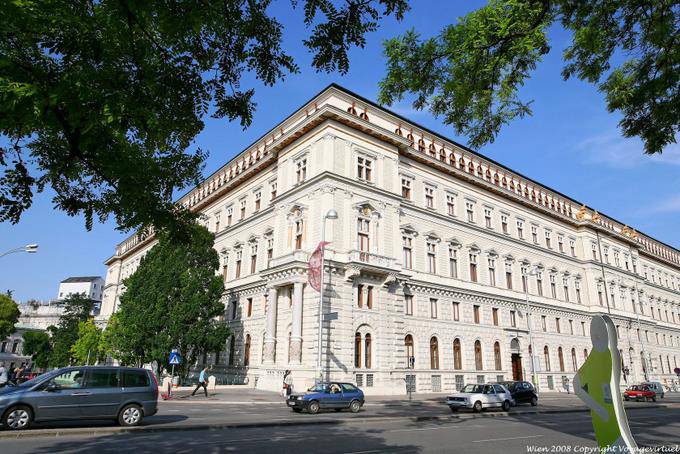 Museum Strasse Justizpalast Rückansicht - Wien - Österreich
