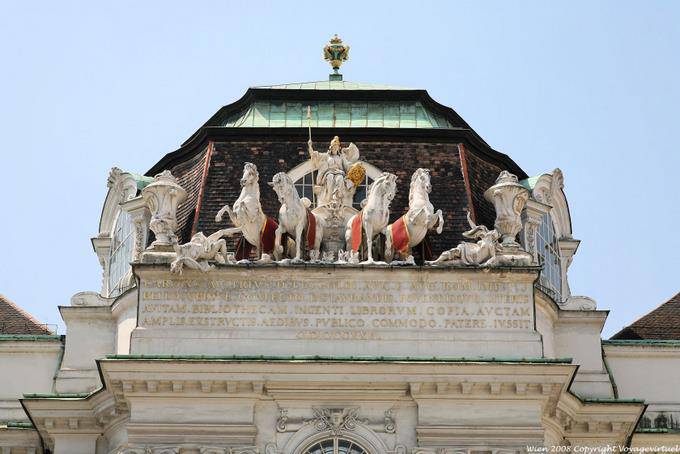 National Bibliothek Statue der Pallas Athene war Quadriga Reit - Wien - Österreich
