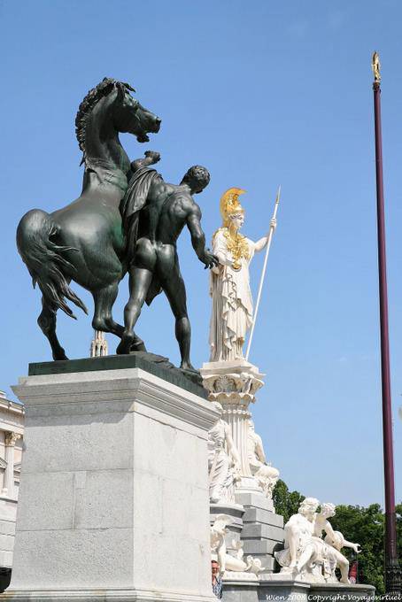 Parlament, Rossebändiger, Pferdetrainer, Bronze und Athena - Wien - Österreich