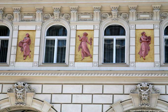 Rathaus Strasse Devils und Grazien Roses - Wien - Österreich