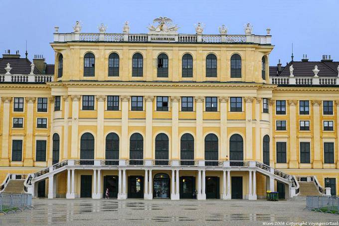 Schönbrunn, close-up Gartenfassade - Wien - Österreich