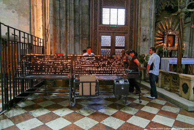 Stephansdom, Andachtskerzen , Opferkerzen - Wien - Österreich