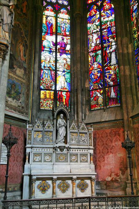 Votivkapelle neben dem Querschiff - Wien - Österreich