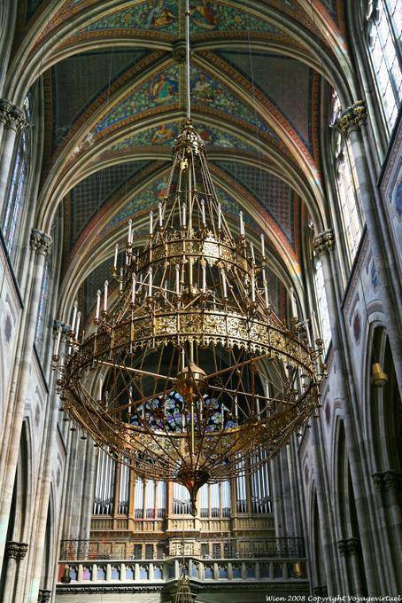 Votivkirche, Kronleuchter aus dem Tresor - Wien - Österreich