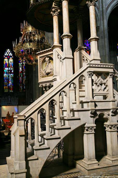 Votivkirche, Kanzel, Treppe zum Lehrstuhl - Wien - Österreich