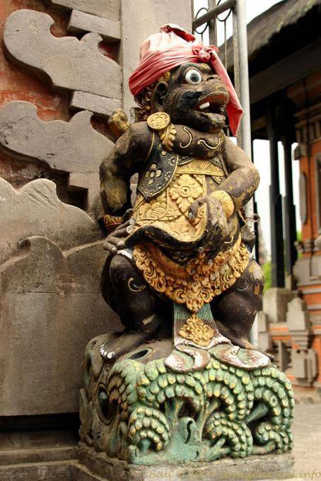 Bunte-Statue, Pura Ulun Danu Batur - Bali