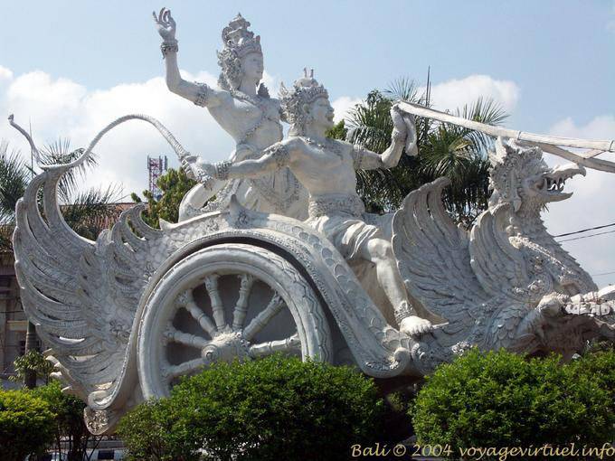 Gianyar Streitwagen der Götter - Bali