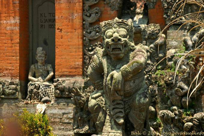 Steingoldschmied , Kengetan Temple - Bali
