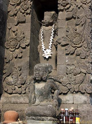 Votivstatuen Maduwe Karang - Bali