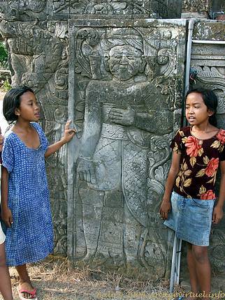 Erklärung der kleine Führer Maduwe Karang - Bali