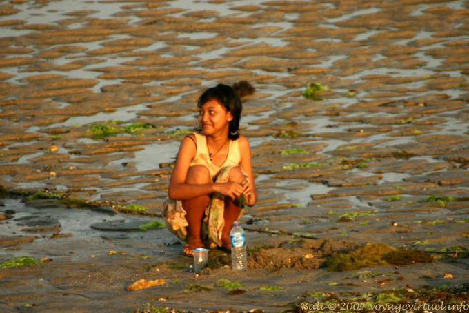 Junges Mädchen am Strand, Nusa Dua - Bali