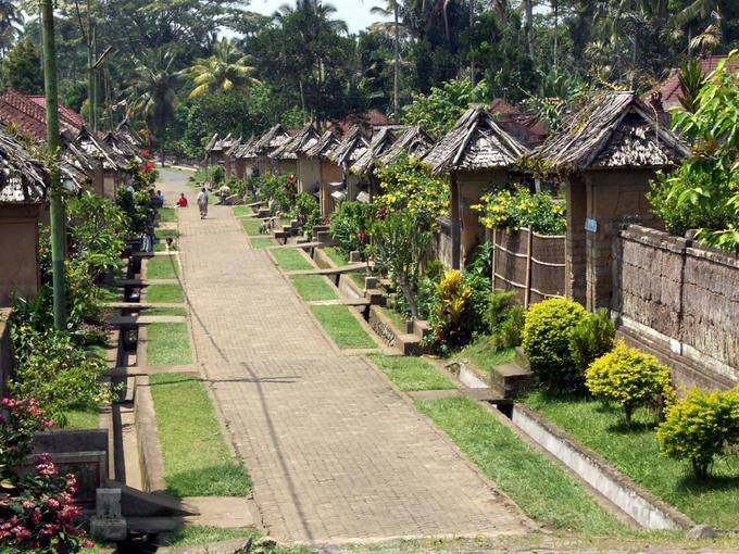 Die Angleichung der traditionellen Häuser, Penglipuran - Bali