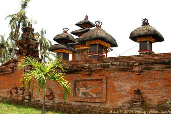 Temple Zinnen, Rambut Siwi - Bali