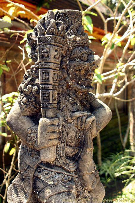Statue Eingang des Tempels, Tirta Empul - Bali