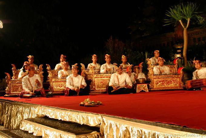 Gamelan Orchester Bali, Barong Tanz - Bali