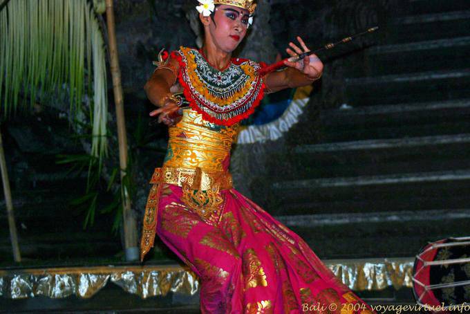 Rückschwung, Barong Tanz - Bali