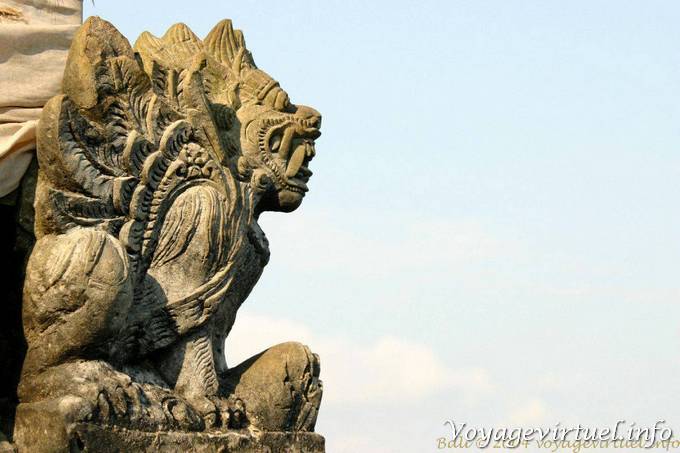 Statue mit langen Zähnen Uluwatu - Bali