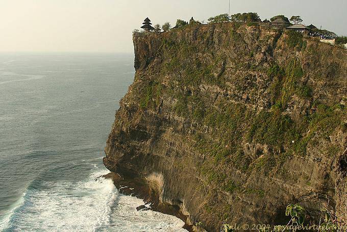 Blick auf die Tempelanlage Pura Uluwatu Luhu - Bali