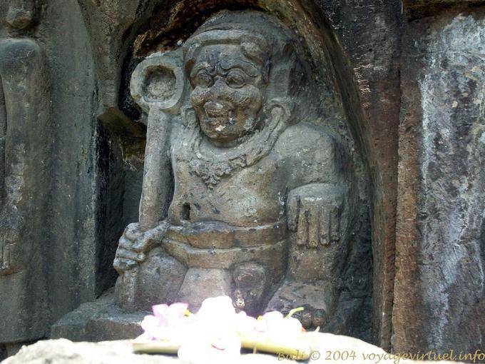 Gottheit geschnitzt Yeh Puluh - Bali