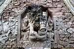 Lion Garuda und zwei nats, Pura Beji, Bali.