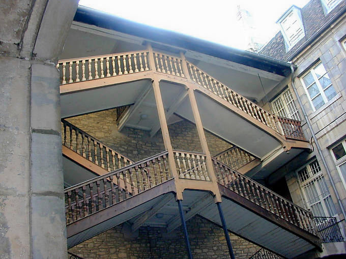 Besançon, typischen Treppen, Platz Pasteur - Frankreich