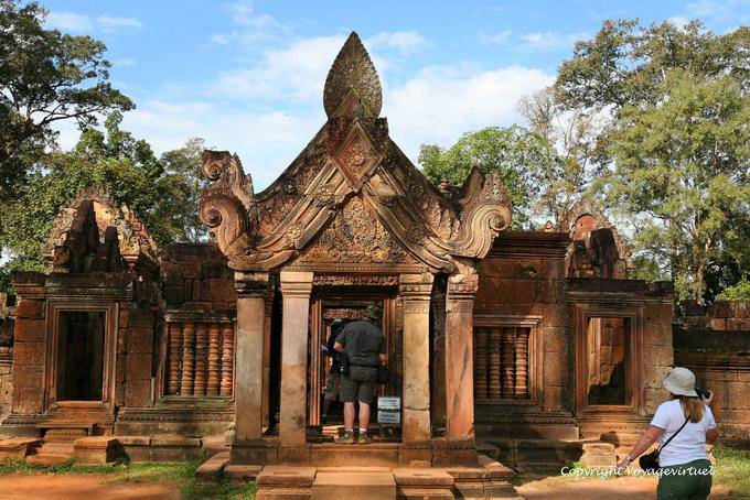 Gopura des zweiten Gehäuses, Banteay Srei, Angkor, Kambodscha