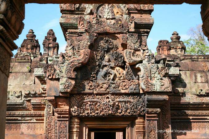 Shiva Tandava Tanz der kosmischen Tanz, Frontgiebel Banteay Srei, Angkor, Kambodscha