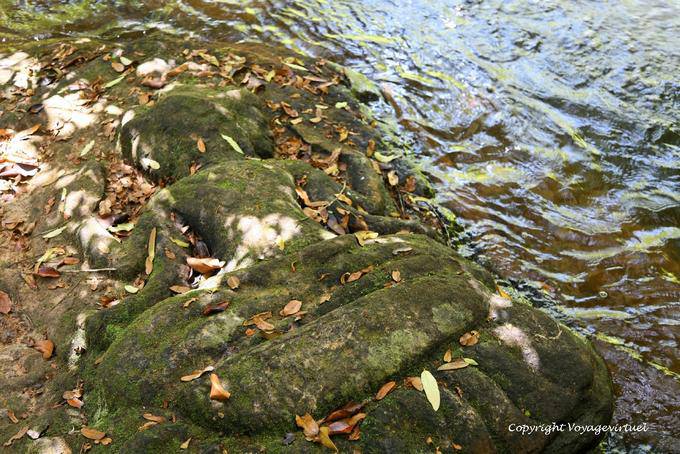 Linga in den Felsen, Kbal Spean Website, Angkor, Kambodscha