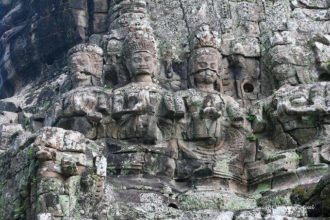 Close-up auf die Statuen der Siegestor, Angkor, Kambodscha
