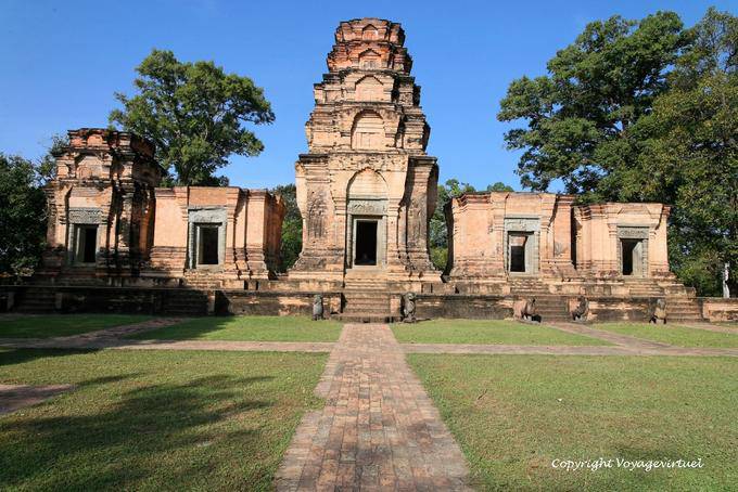 Übersicht Backsteintürme, Prasat Kravan, Angkor, Kambodscha