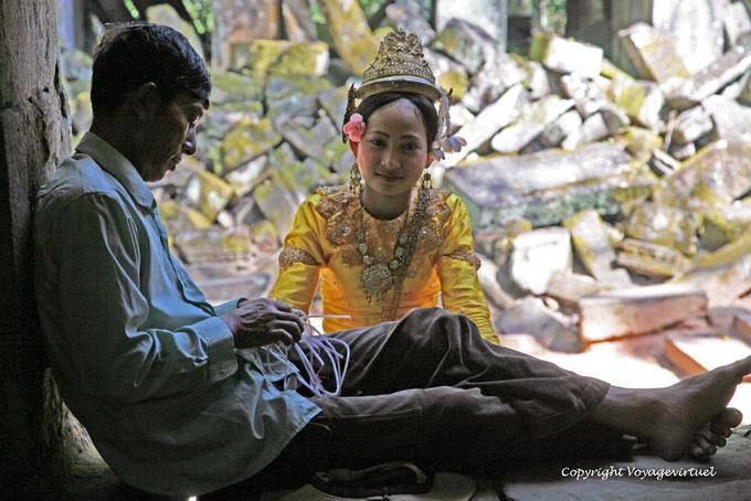 Handwerkliches Können und Tradition, Ta Prohm,, Angkor, Kambodscha