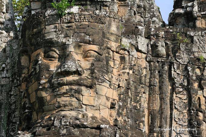 Königlichen Macht auf eines der Tore von Angkor Thom, Angkor, Kambodscha