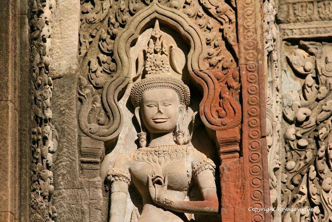 Apsara oder Devata, das ist die Frage, Thommanon, Angkor, Kambodscha