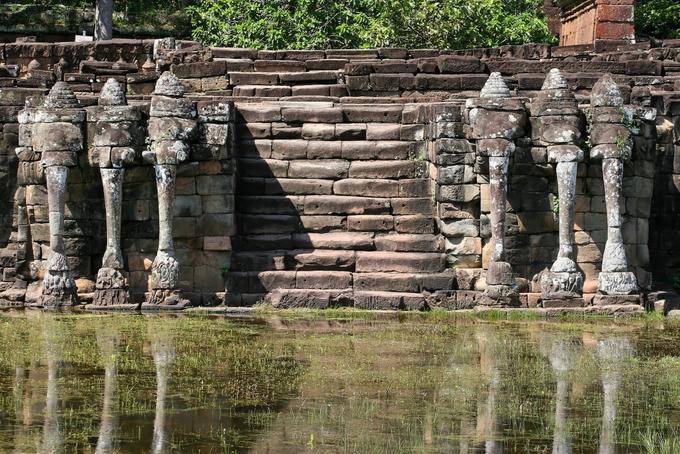 Treppe gesäumt dreiköpfigen Elefanten reißen Lotus, Elefanten Terrasse, Angkor, Kambodscha