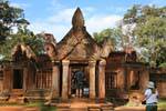 Gopura des zweiten Gehäuses, Banteay Srei, Kambodscha.