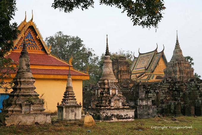 Kleine Stupas Bachey Nokor Tempel, Kampong Cham - Kambodscha
