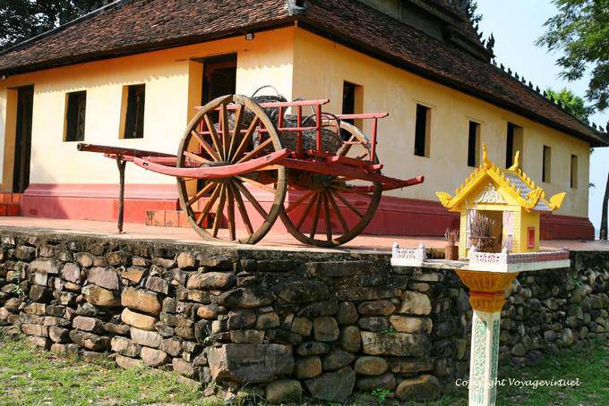 Holzkarren in der Nähe der Pagode Roka Kandal Kracheh (Kratie) - Kambodscha