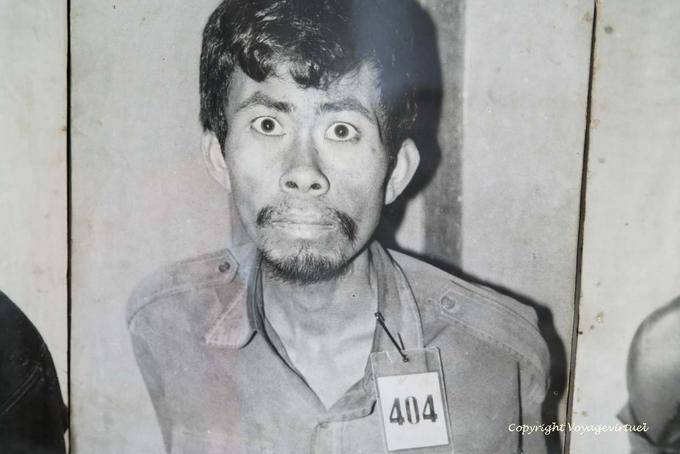 Terrorisiert Gefangenen bei der Ankunft fotografierte in Tuol Sleng, Phnom Penh - Kambodscha