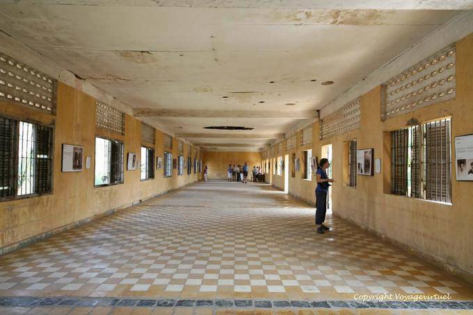 Stadt Karzer im 2. Stock (Raum D), Tuol Sleng, Phnom Penh - Kambodscha