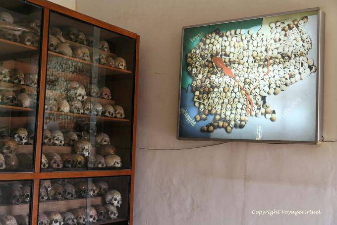 Ausstellung der Schädel der Opfer des Genozids, Tuol Sleng, Phnom Penh - Kambodscha