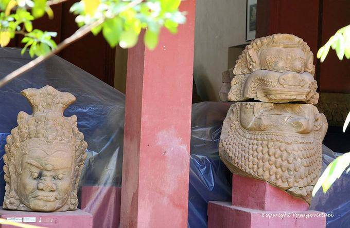 Heads Yaksa und Vormund Löwe Museum Phnom Penh - Kambodscha