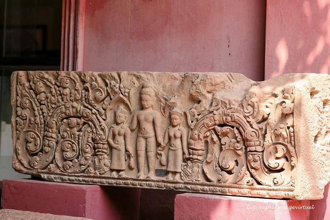 Lintel Baphuon Stil von Kampong Thom, Phnom Penh Museum - Kambodscha