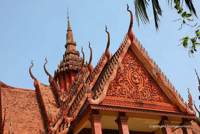 Die geschnitzten Dächer des National Museum, Phnom Penh - Kambodscha
