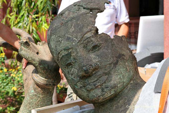Antike Statue auf der Wiederherstellung der nationalen Museumsshop, Phnom Penh angekommen - Kambodscha